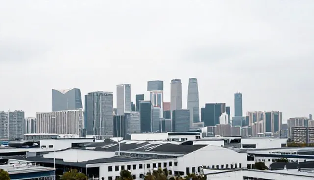 制作公司网页时信息延迟的两种做法及取舍